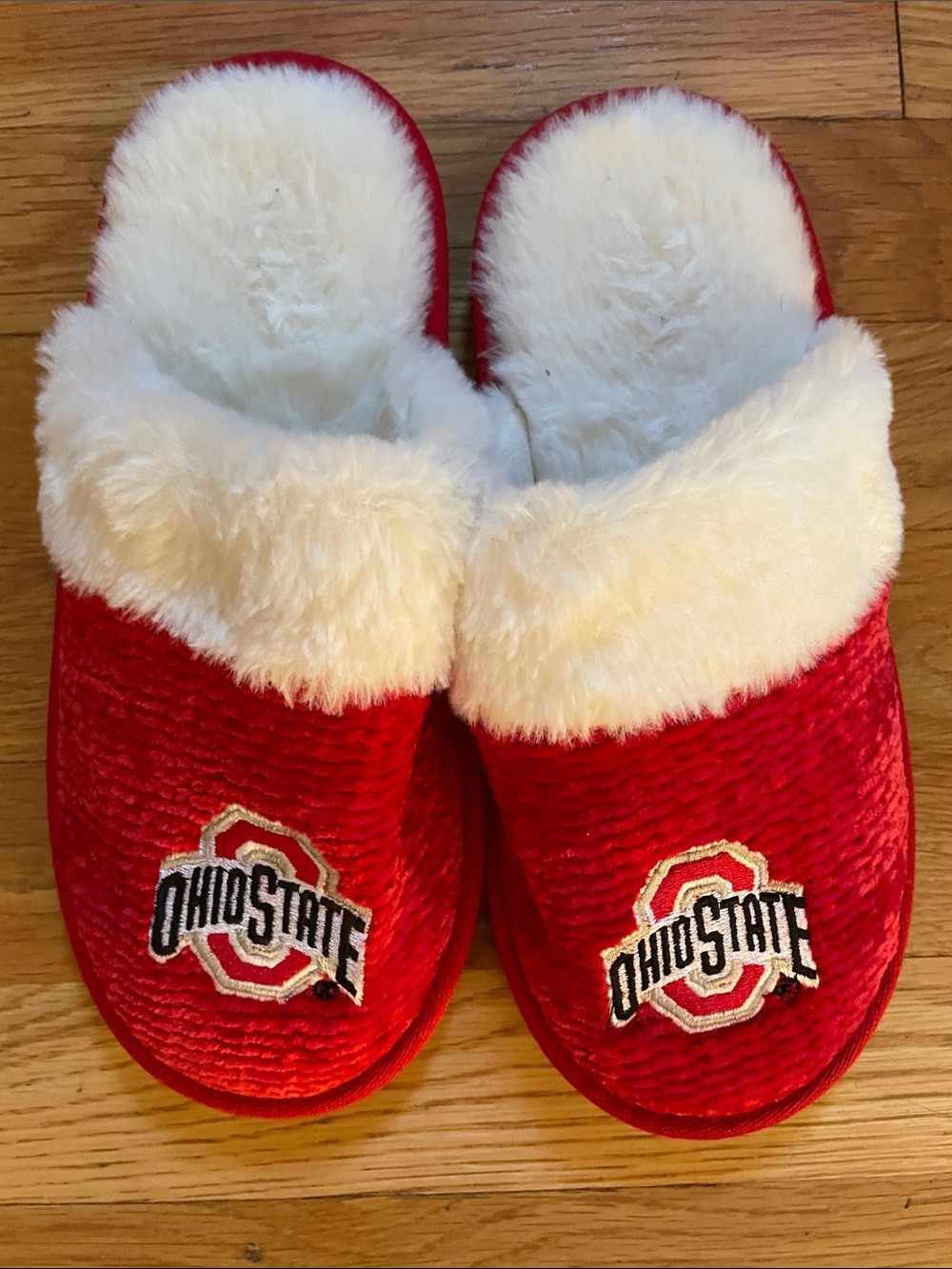 Women’s Ohio State Red Plush Slip-On Slippers - Size 7-8